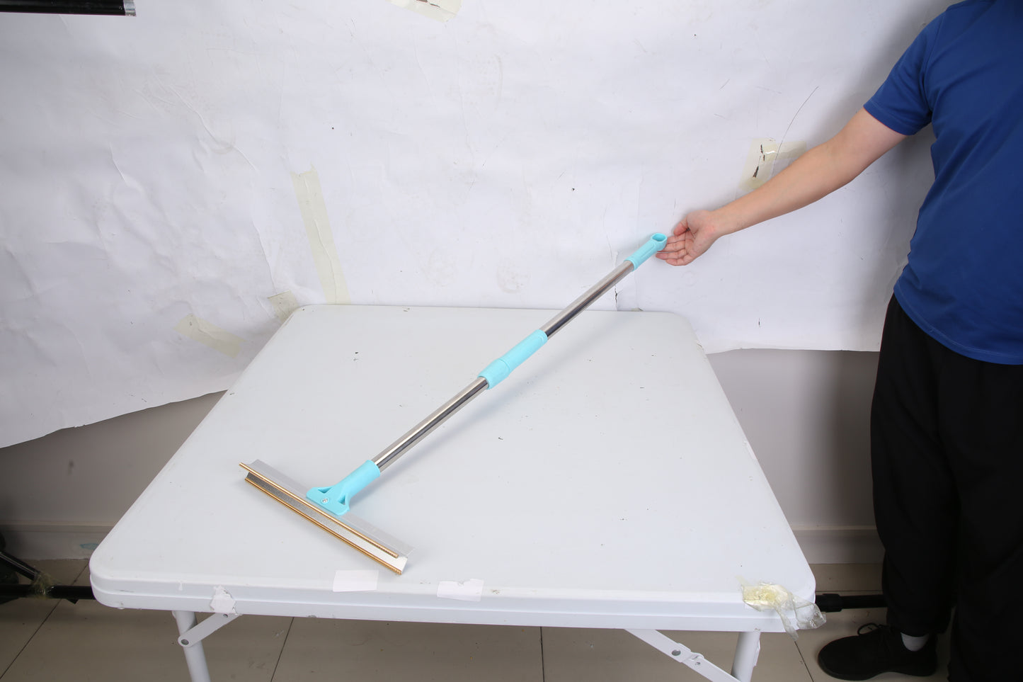 Pet Hair Removal Rake With 54.33in Adjustable Telescopic Rod